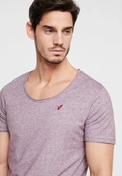 Pier One T-shirt Imprimé Produit De Première Qualité T-shirts Encolure Large Ronde Homme -Fashion Zone Soldes 02cf145ee9eb4e508360a6ef959dc8b4