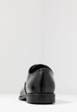 Pier One Plus Bas Prix De Vente Derbies & Richelieus Chaussures De Ville Rond Homme -Fashion Zone Soldes 0bffac01910943f6a72f340fdfe4150b