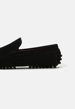 Pier One Mocassins Prix Avantageux Chaussures Basses Rond Homme -Fashion Zone Soldes 0cb2c4eaf95a4aa992a137965ccc091a