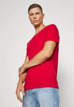 Pier One T-shirt Basique Prix Favorable T-shirts Encolure Large Ronde Homme -Fashion Zone Soldes 107b3ac5bba74fceb5449252c508d1f0