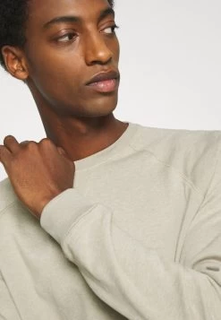 Soldes Pier One 2er Pack CREW NECK – Sweatshirt Pulls Et Gilets Col Rond Homme 23 Soldes Pier One 2er Pack CREW NECK – Sweatshirt Pulls Et Gilets Col Rond Homme -Fashion Zone Soldes 130f2ba93fe9452a87e11d7afa8ef004