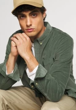 Prix Affortable Pier One CORDUROY SHIRT – Chemise Chemises Col à Boutons Homme -Fashion Zone Soldes 1699f99e740145ec9134a1b487900aff