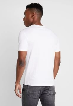 Prix Bradés Pier One 5 PACK – T-shirt Basique T-shirts Col Rond Homme -Fashion Zone Soldes 1b42cbb34d8a422aa41db3eea3ef5d6d