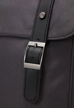 Pier One Bas Prix UNISEX – Sac à Dos Sacs Poche Pour Pc Portable 15 Pouces -Fashion Zone Soldes 1c36ad0960534b74b2e583bac98b65f8