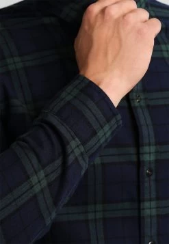 Se Vend Bas Prix Pier One Chemise Chemises Col à Boutons Homme -Fashion Zone Soldes 1d4943960e8d4fe294723e59d14e7516