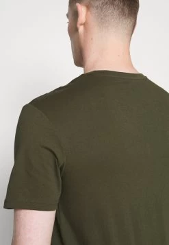 Pier One 2 PACK – T-shirt Imprimé Prix Réduit T-shirts Col Rond Homme -Fashion Zone Soldes 1f3163549a724d8088f4eb7a08f57722