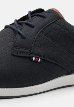 Réduction Pier One Chaussures à Lacets Derbies, Richelieus & Chaussures Bateau Rond Homme -Fashion Zone Soldes 209f506613a44d7884b3f34a9c08d8d5