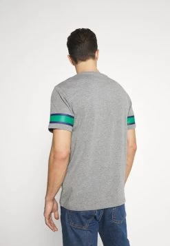 Réduction Pier One T-shirt Imprimé T-shirts Col Rond Homme -Fashion Zone Soldes 2c5e44c8d51b456984bc3155fce31e32