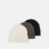 Pier One 3 PACK UNISEX – Bonnet Prix Usine Casquettes, Bonnets Et Chapeaux Couleur Unie -Fashion Zone Soldes 2d334a85fa904b9ab086b47e1eb9dc64 1