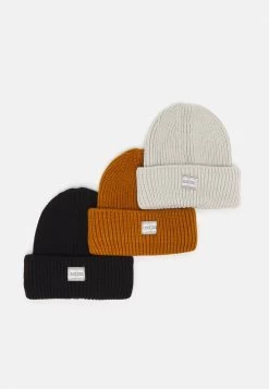 Pier One 3 PACK UNISEX – Bonnet Prix Légers Casquettes, Bonnets Et Chapeaux Couleur Unie -Fashion Zone Soldes 2d6318a6827f4602bdf8430dde68af4b 1