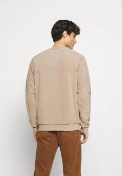 En Remise Pier One Sweat Polaire Pulls Et Gilets Col Rond Homme 11 En Remise Pier One Sweat Polaire Pulls Et Gilets Col Rond Homme -Fashion Zone Soldes 35a4966daa50417d98a7ec285a87d1e9