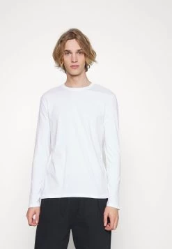 Pier One Prix Gelé 5 PACK – T-shirt à Manches Longues T-shirts & Polos Col Rond Homme -Fashion Zone Soldes 35e6a6a0132b4b5ab0370f06f6607006