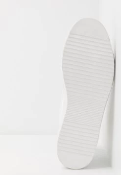 Pier One UNISEX – Baskets Montantes Meilleur Prix Garanti Sneakers Rond -Fashion Zone Soldes 35f3cfcd2ba44f49b2e9d4cc3cd4cfc6