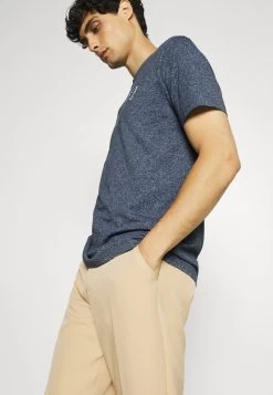 Pier One Prix Jamais Vus T-shirt Basique T-shirts Col Rond Homme -Fashion Zone Soldes 3621dd7b87ee477d8363d89f0e98a541