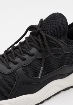 Prix Favorable Pier One UNISEX – Baskets Basses Baskets & Sneakers Rond -Fashion Zone Soldes 36cbe66cb08a40fbabcf0b96746d0e15