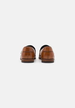 Pier One LEATHER – Mocassins Prix Malin Chaussures De Ville Rond Homme 10 Pier One LEATHER – Mocassins Prix Malin Chaussures De Ville Rond Homme -Fashion Zone Soldes 3819b8c929cb463598498deee6dd7f3d