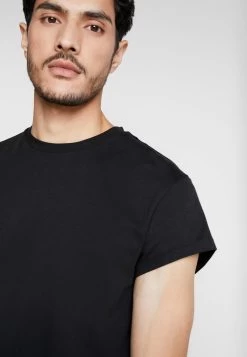 Prix Jamais Vus Pier One T-shirt Basique T-shirts Col Rond Homme -Fashion Zone Soldes 3848e81c19324792af8f94d650737d49