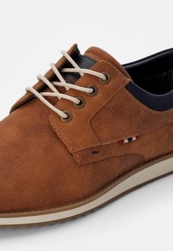 Prix Malin Pier One Chaussures à Lacets Derbies, Richelieus & Chaussures Bateau Rond Homme -Fashion Zone Soldes 3b047b417ae2450691a3771a7b0b96a7