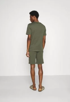 Prix Abordable Pier One SET – Pyjama Pyjamas Normale Homme -Fashion Zone Soldes 3b6102c3fc4641808de5f1e02c36579d