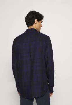 Pier One Chemise Petit Prix Chemises Col à Boutons Homme -Fashion Zone Soldes 3fdc35f556c74dd7addaac004f65d7aa