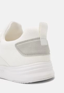 Pier One Baskets Basses Haute Qualité Sneakers Rond Homme -Fashion Zone Soldes 41c9bdd397874b4f8bfd234d0ea19f53