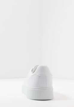 Pier One Bas Prix Baskets Basses Baskets & Sneakers Rond Homme -Fashion Zone Soldes 48c43c61522a4c329c193ce3bf5d45ea