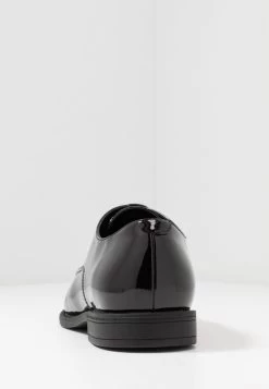 Pier One Prix Affortable Derbies & Richelieus Chaussures De Ville Rond Homme -Fashion Zone Soldes 48caf514e4d0444e989d94de0ca15e56