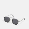 Pier One Lunettes De Soleil Prix Abordable Aviateur Homme 2 Pier One Lunettes De Soleil Prix Abordable Aviateur Homme -Fashion Zone Soldes 4ac756a90d1641d7b0579f1c754b2570