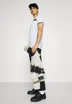 Pier One Prix Incroyables T-shirt Imprimé T-shirts Col Rond Homme 16 Pier One Prix Incroyables T-shirt Imprimé T-shirts Col Rond Homme -Fashion Zone Soldes 4d5f7bd3ca584e12abfd3ae035b103df