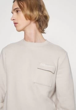 Prix Avantageux Pier One UNITED UTILITY CREW – Sweatshirt Sweats & Hoodies Col Rond Homme -Fashion Zone Soldes 4da17c2fd74c4e71a0069a716355013f