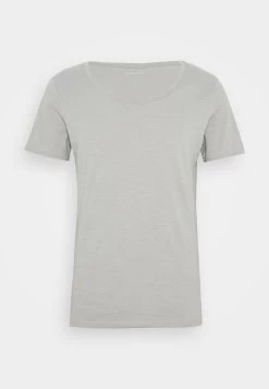 Pier One Prix Cassé T-shirt Basique T-shirts & Polos Encolure Large Ronde Homme -Fashion Zone Soldes 50a7d4b6c52c4f8db77eac36a523afec 5