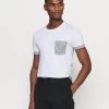 Pier One T-shirt Imprimé Prix Sacrifiés T-shirts Col Rond Homme -Fashion Zone Soldes 5262583027204e3db42ebad55888a02d
