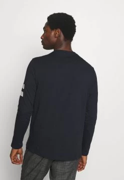 Prix Jamais Vus Pier One T-shirt à Manches Longues T-shirts & Polos Col Rond Homme 12 Prix Jamais Vus Pier One T-shirt à Manches Longues T-shirts & Polos Col Rond Homme -Fashion Zone Soldes 53072bdb54a1435da7e55ce1ba6ee9b5