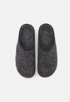Pier One UNISEX – Chaussons Soldes Rond Homme -Fashion Zone Soldes 565cd33a9efe4d1587fde9325bb68295