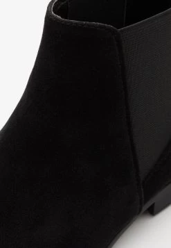 Pier One Prix Bradés Bottines Boots Et Bottes Carré Homme 14 Pier One Prix Bradés Bottines Boots Et Bottes Carré Homme -Fashion Zone Soldes 5ad712e9b5d24d69aecf110e440fb945