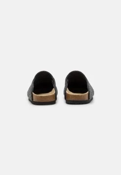 Prix Dynamité Pier One UNISEX – Chaussons Sandales Et Tongs Rond -Fashion Zone Soldes 5bcb03bab5084b6a8f9efffa79bd36cc