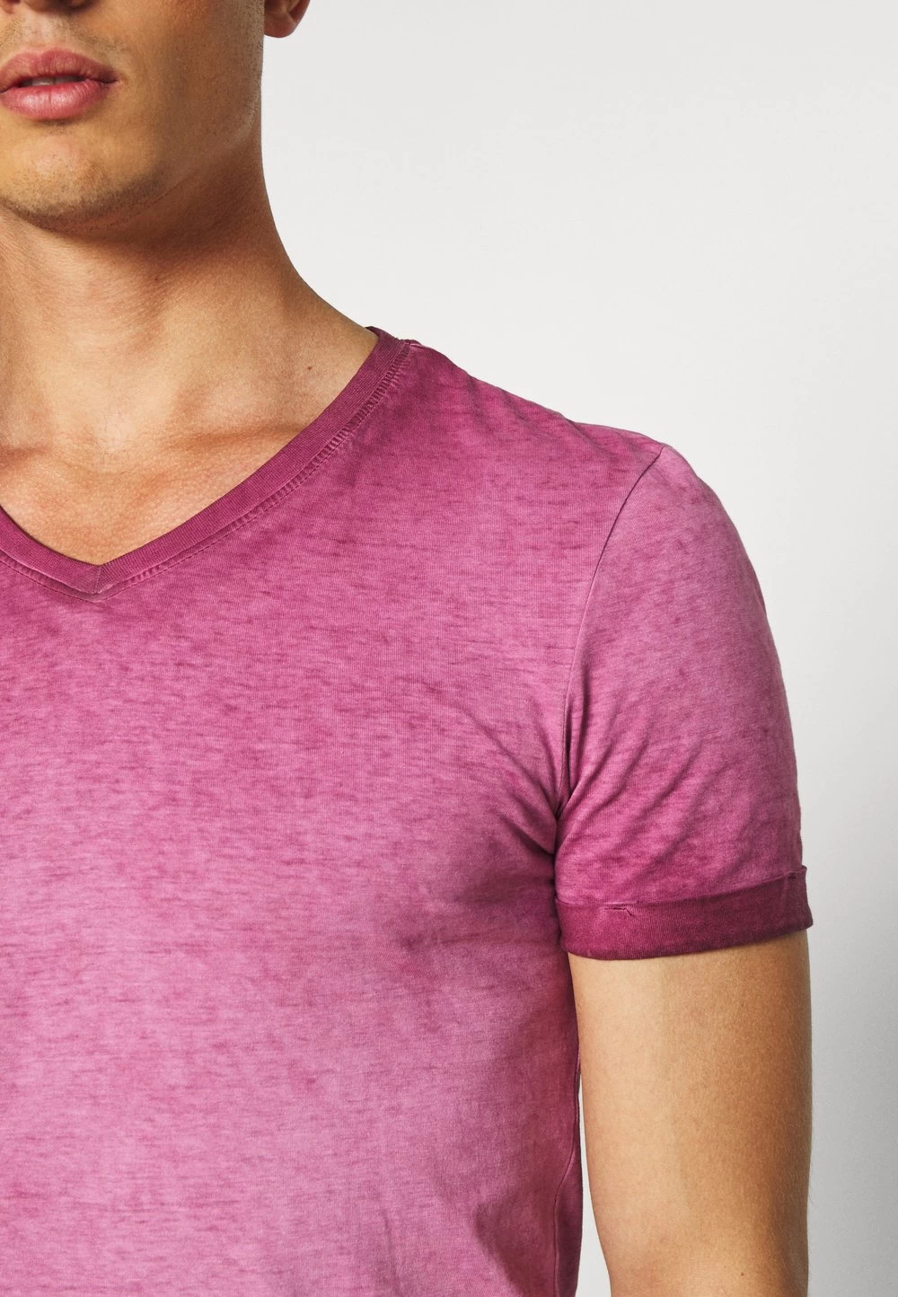 Pier One Qualité Garantie 100% T-shirt Basique T-shirts Col En V Homme 8 Pier One Qualité Garantie 100% T-shirt Basique T-shirts Col En V Homme – Image 6