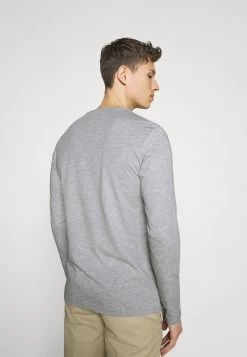 Prix Cassé Pier One 2 PACK – T-shirt à Manches Longues T-shirts Col Rond Homme -Fashion Zone Soldes 5d11c795627a43d3ae83293311d17f0a