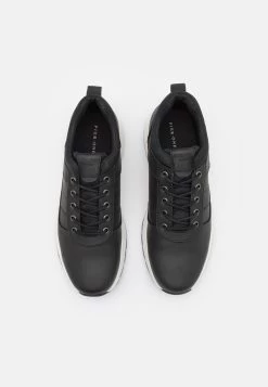 Pier One Baskets Basses Prix Raisonnable Baskets & Sneakers Rond Homme -Fashion Zone Soldes 5d4e42b3497c4b9eb7fe6020386fb2ff