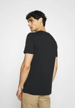 Pier One 3 PACK – T-shirt Basique Haute Qualité T-shirts Col Rond Homme -Fashion Zone Soldes 5e70fac0f2e641258946d3cc09525771