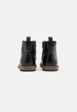 Pier One Prix Dynamité Bottines à Lacets Boots Et Bottes Rond Homme 11 Pier One Prix Dynamité Bottines à Lacets Boots Et Bottes Rond Homme -Fashion Zone Soldes 61cd82857f774b89946c8a8967409d86