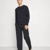 Pier One Pyjama Prix Légers Pyjamas Normale Homme -Fashion Zone Soldes 623bad9ba1d2428596c71b43b6d1045b