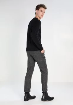 Pier One Plus Bas Prix De Vente Pullover Pulls Et Gilets Col En V Homme -Fashion Zone Soldes 675afff738254777bfb69195257fb8da