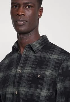 Excellente Qualité Pier One Chemise Chemises Col Kent Homme -Fashion Zone Soldes 6d26675cd61e41cdbff82c0c54918b41