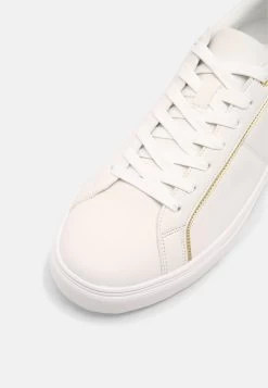 Vendre Pier One Baskets Basses Sneakers Rond Homme -Fashion Zone Soldes 725eb5a3236941a68515194a8087a512