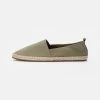 Pier One Prix Favorable RENA ESPADRILLE UNISEX – Espadrilles Chaussures Basses Rond -Fashion Zone Soldes 72c058eac6254d3ca7dfcd64895f6fd7 4