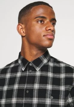 Pier One Chemise Prix Favorable Chemises Col Kent Homme 11 Pier One Chemise Prix Favorable Chemises Col Kent Homme -Fashion Zone Soldes 74165dc4368d4b1ab5ade95807e01ed9