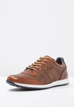 Pier One LEATHER – Baskets Basses Pas Cher Sneakers Rond Homme -Fashion Zone Soldes 76bd987e80ce4403a556ff43ac2e367a