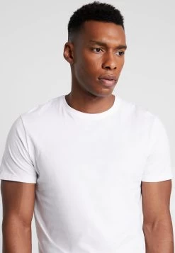 Bas Prix Pier One 3 PACK – T-shirt Basique T-shirts Col Rond Homme -Fashion Zone Soldes 77bddf1a33de40f587ea6787d7d4b639