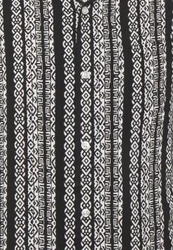 Pier One Chemise 50% Off De Vente Chemises Col Revers Homme -Fashion Zone Soldes 7adab0330c904112a8092cbac3dbc608